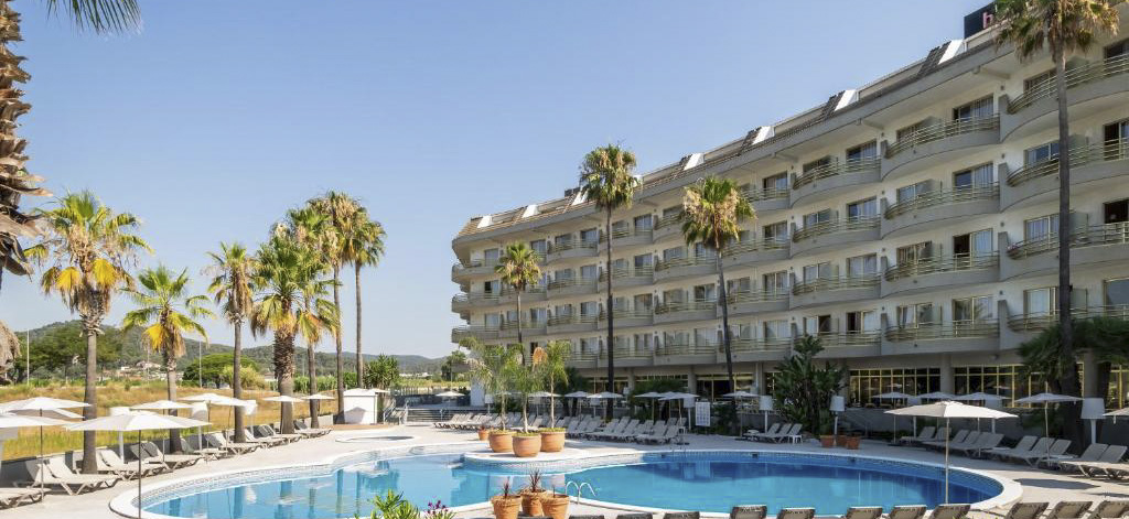 Torneo de Baloncesto en Malgrat de Mar. Hotel en Santa Susanna.